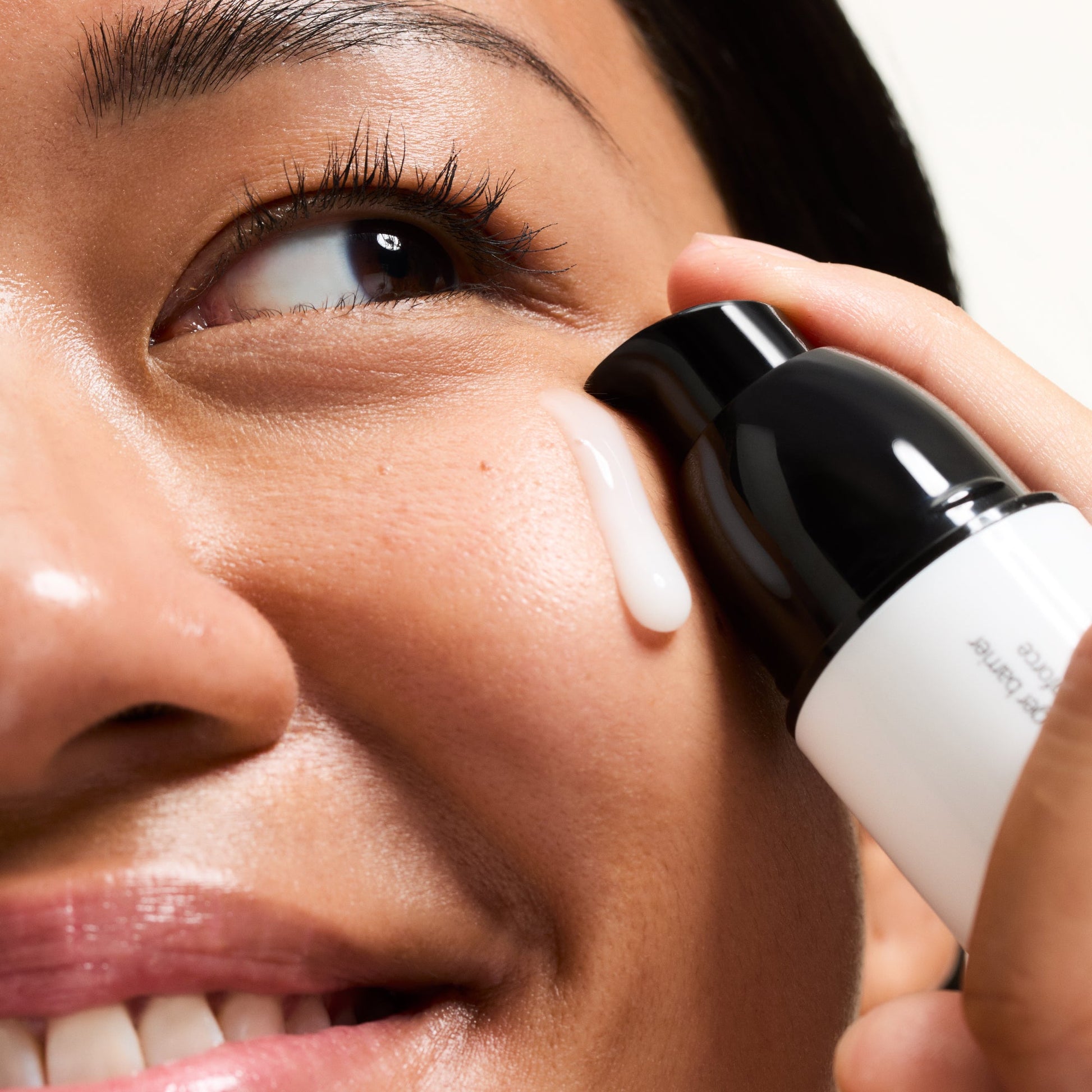 ectoin-hydro-barrier-serum-o3 Ectoin-Globals_Texture-bottle.jpg